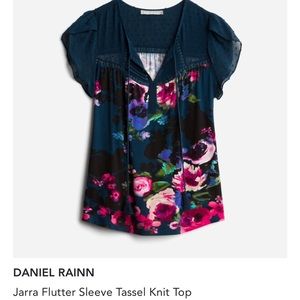 Daniel Rainn Flutter sleeve Floral Blouse size Large